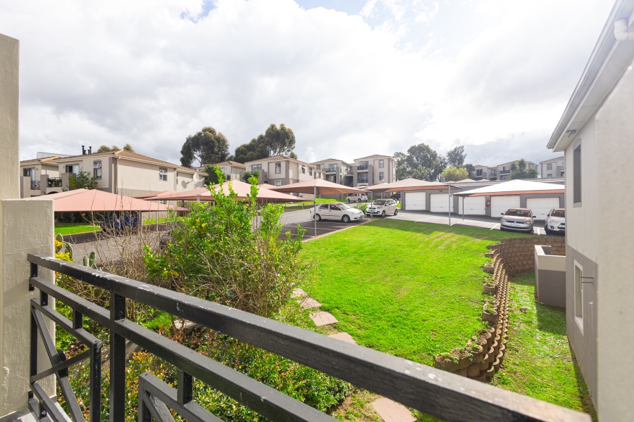2 Bedroom Property for Sale in Vredekloof Heights Western Cape